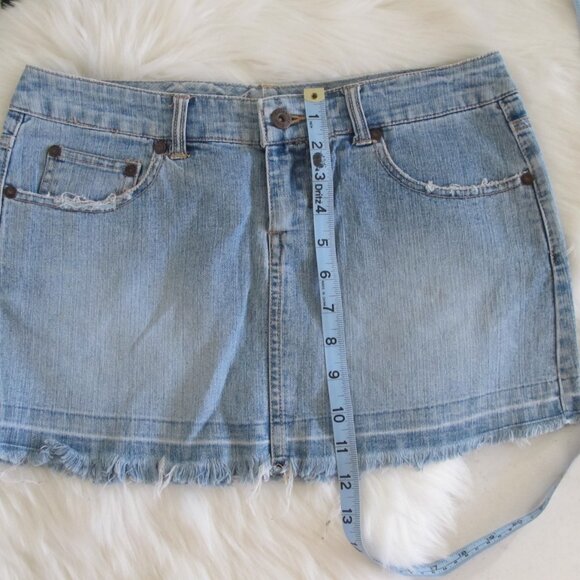 Y2K | Celebrity Pink | Raw Hem Distressed Denim Micro Skirt - Picture 3 of 7